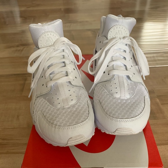 Like new mens Nike Hurache shoes size 8.5 - Picture 1 of 4